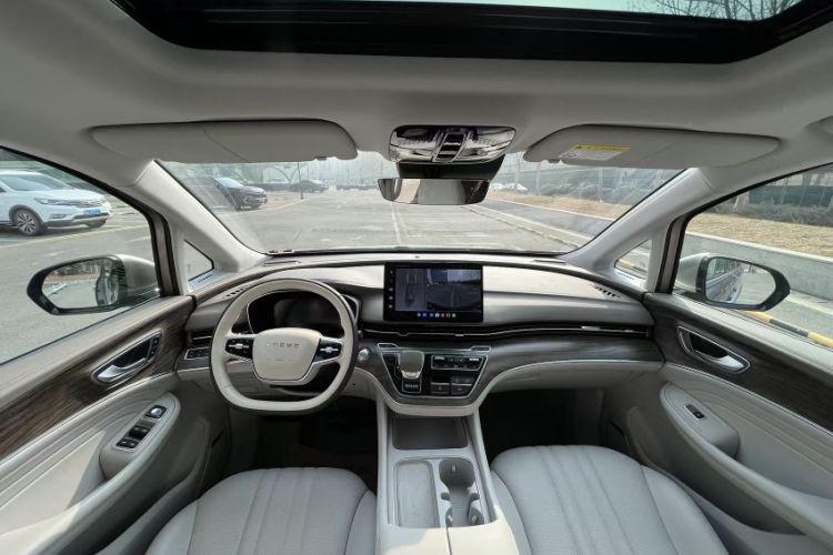 Used Roewe iMAX8 New Energy 2025 1.5T DMH Lu Zun Deluxe Edition Exterior 8