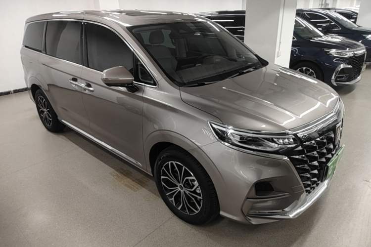 Used Roewe iMAX8 New Energy 2025 1.5T DMH Lu Zun Deluxe Edition Front Right 45 Deg