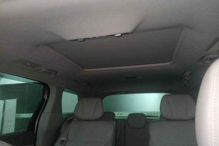 Used Roewe iMAX8 New Energy 2025 1.5T DMH Lu Zun Deluxe Edition Headliner