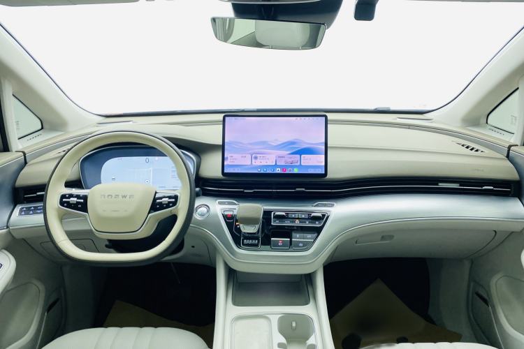 Used Roewe iMAX8 New Energy 2025 1.5T DMH Lu Zun Deluxe Edition Interior 12