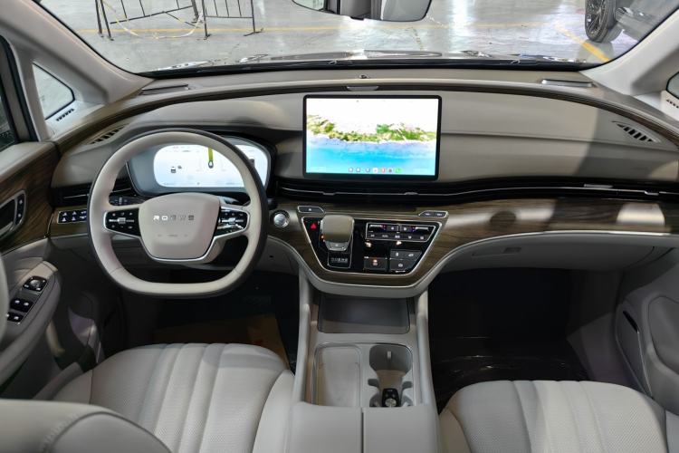 Used Roewe iMAX8 New Energy 2025 1.5T DMH Lu Zun Deluxe Edition Interior 2