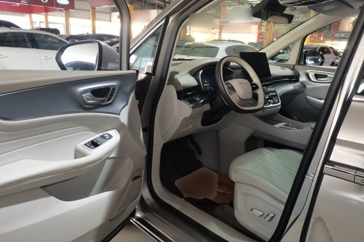 Used Roewe iMAX8 New Energy 2025 1.5T DMH Lu Zun Deluxe Edition Interior 2