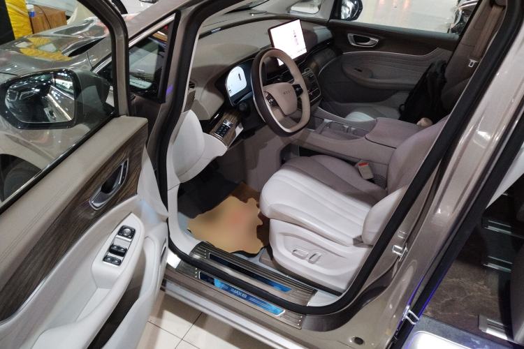 Used Roewe iMAX8 New Energy 2025 1.5T DMH Lu Zun Deluxe Edition Interior 3