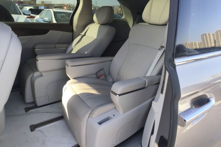 Used Roewe iMAX8 New Energy 2025 1.5T DMH Lu Zun Deluxe Edition Interior 4