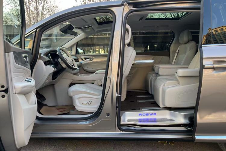 Used Roewe iMAX8 New Energy 2025 1.5T DMH Lu Zun Deluxe Edition Interior 6