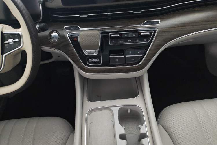 Used Roewe iMAX8 New Energy 2025 1.5T DMH Lu Zun Deluxe Edition Interior 6