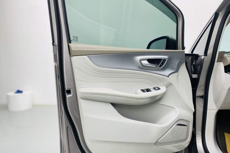 Used Roewe iMAX8 New Energy 2025 1.5T DMH Lu Zun Deluxe Edition Interior 7