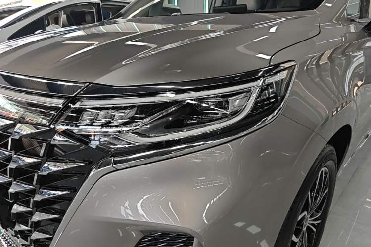 Used Roewe iMAX8 New Energy 2025 1.5T DMH Lu Zun Deluxe Edition Left Front Headlight