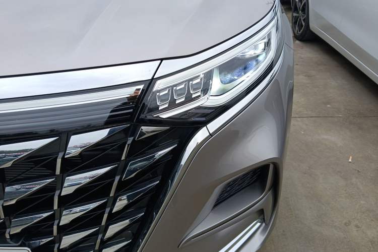 Used Roewe iMAX8 New Energy 2025 1.5T DMH Lu Zun Deluxe Edition Left Front Headlight