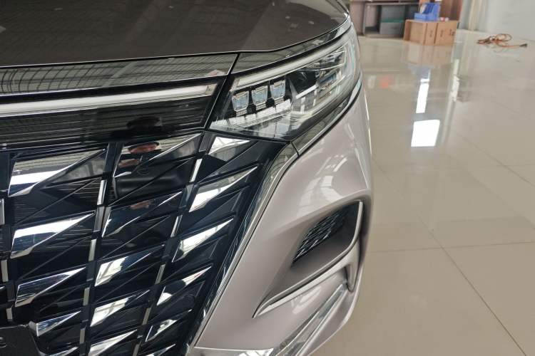Used Roewe iMAX8 New Energy 2025 1.5T DMH Lu Zun Deluxe Edition Left Front Headlight