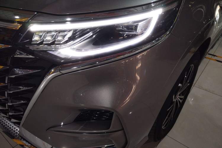 Used Roewe iMAX8 New Energy 2025 1.5T DMH Lu Zun Deluxe Edition Left Front Headlight