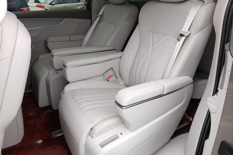 Used Roewe iMAX8 New Energy 2025 1.5T DMH Lu Zun Deluxe Edition Left Rear Seat