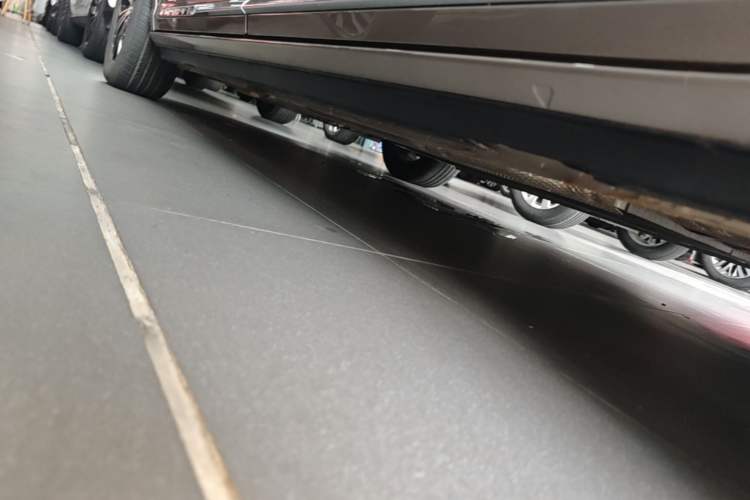 Used Roewe iMAX8 New Energy 2025 1.5T DMH Lu Zun Deluxe Edition Left Side Sill