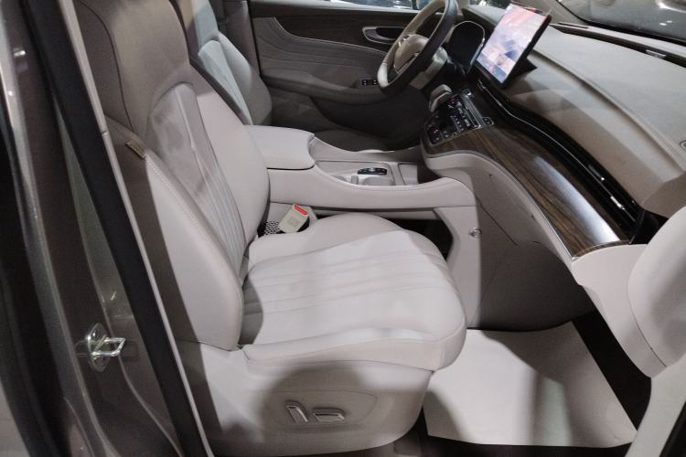 Used Roewe iMAX8 New Energy 2025 1.5T DMH Lu Zun Deluxe Edition Right Front Seat