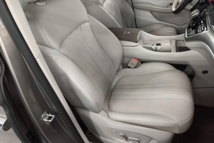 Used Roewe iMAX8 New Energy 2025 1.5T DMH Lu Zun Deluxe Edition Right Front Seat