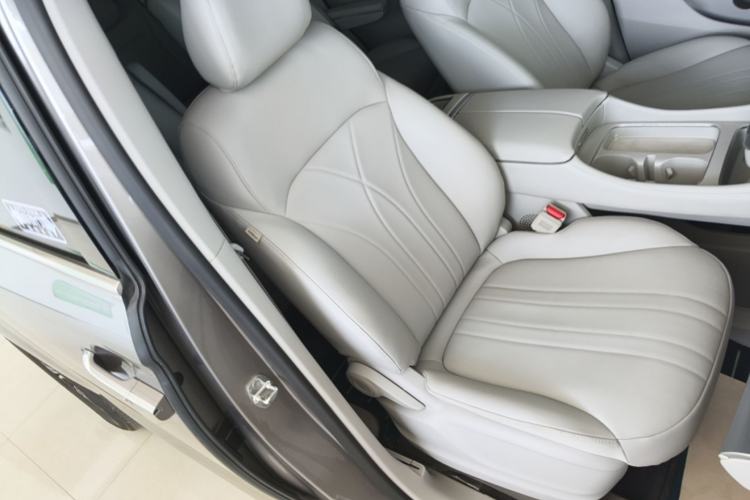 Used Roewe iMAX8 New Energy 2025 1.5T DMH Lu Zun Deluxe Edition Right Front Seat