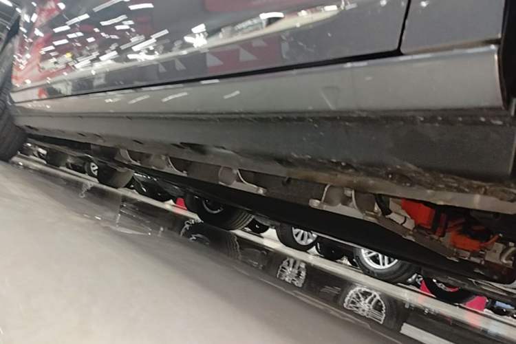 Used Roewe iMAX8 New Energy 2025 1.5T DMH Lu Zun Deluxe Edition Right Side Sill