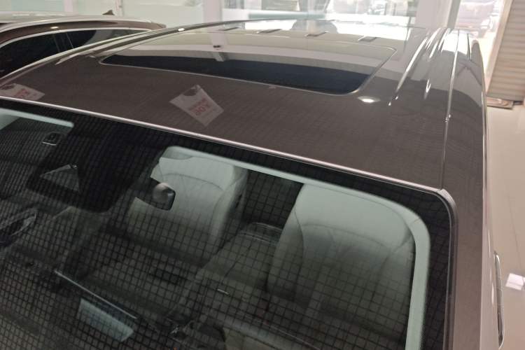 Used Roewe iMAX8 New Energy 2025 1.5T DMH Lu Zun Deluxe Edition Roof