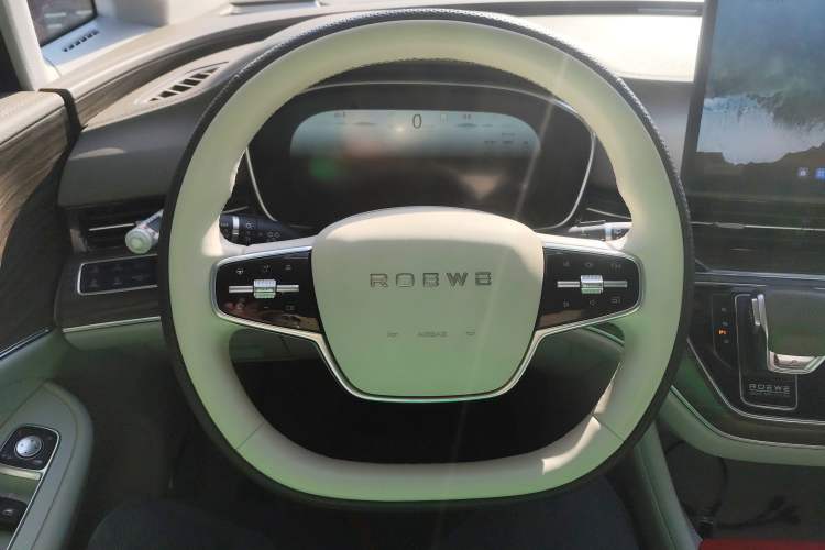 Used Roewe iMAX8 New Energy 2025 1.5T DMH Lu Zun Deluxe Edition Steering Wheel