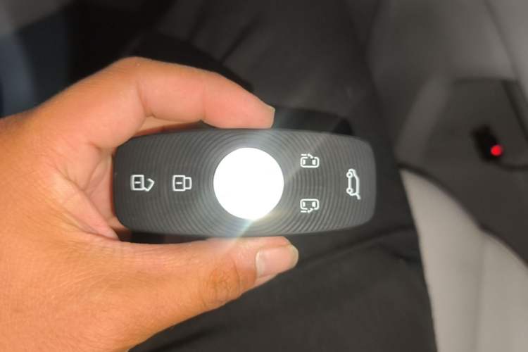 Used Roewe iMAX8 New Energy 2025 1.5T DMH Lu Zun Deluxe Edition Vehicle Key