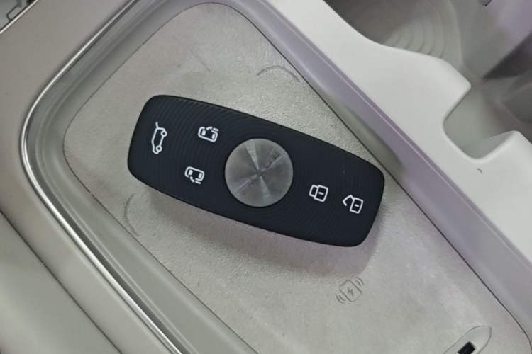 Used Roewe iMAX8 New Energy 2025 1.5T DMH Lu Zun Deluxe Edition Vehicle Key