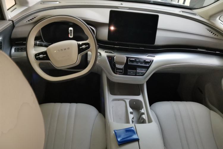 Used Roewe iMAX8 New Energy 2025 1.5T DMH Lu Zun Deluxe Edition Center Console