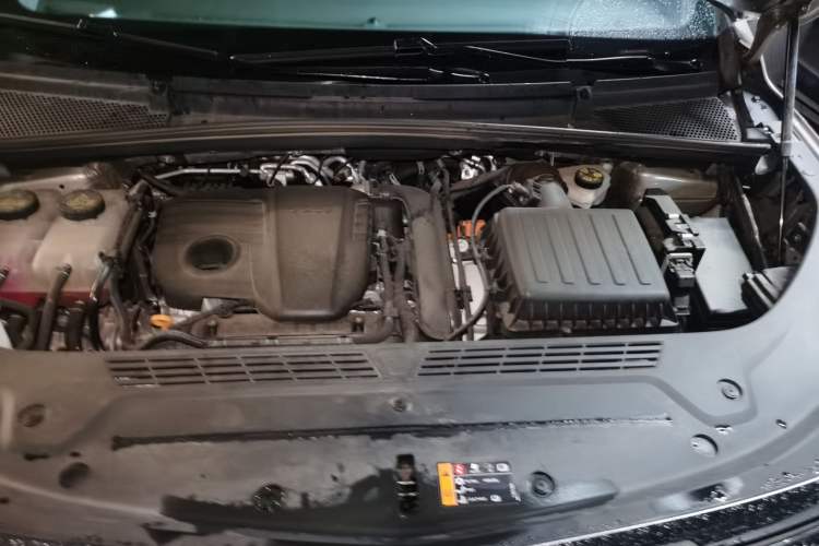Used Roewe iMAX8 New Energy 2025 1.5T DMH Lu Zun Deluxe Edition Engine Bay