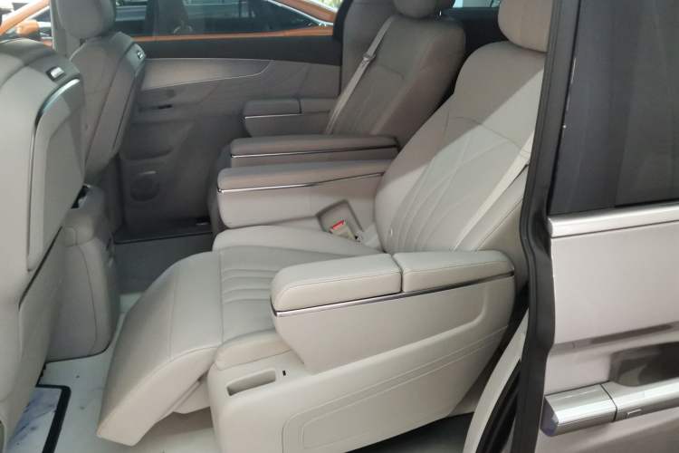 Used Roewe iMAX8 New Energy 2025 1.5T DMH Lu Zun Deluxe Edition Left Rear Seat