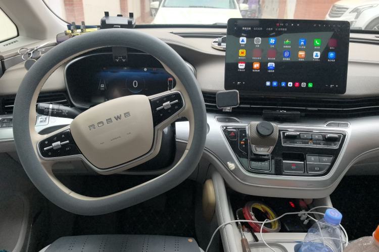 Used Roewe iMAX8 New Energy 2025 1.5T DMH Lu Zun Deluxe Edition Center Console