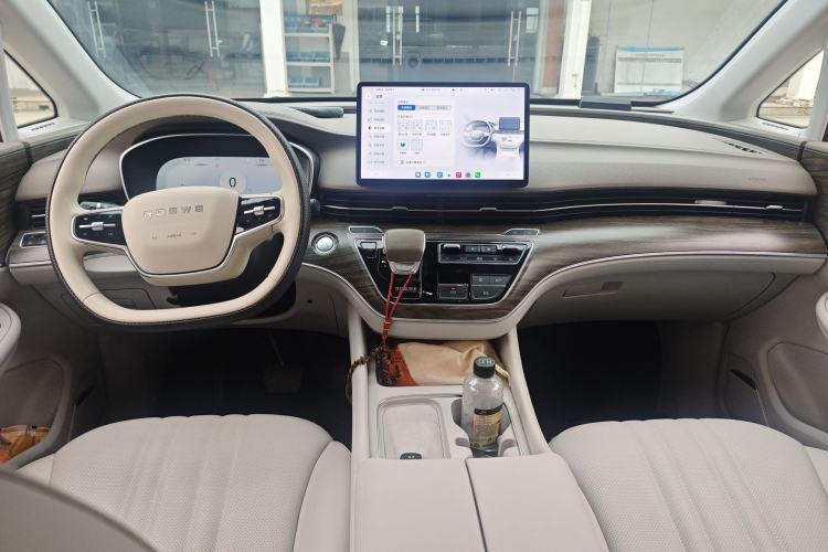 Used Roewe iMAX8 New Energy 2025 1.5T DMH Lu Zun Deluxe Edition Center Console