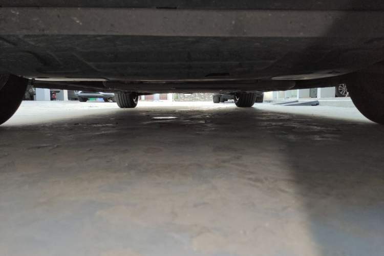 Used Roewe iMAX8 New Energy 2025 1.5T DMH Lu Zun Deluxe Edition Chassis Front