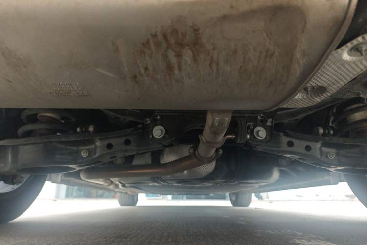 Used Roewe iMAX8 New Energy 2025 1.5T DMH Lu Zun Deluxe Edition Chassis Rear
