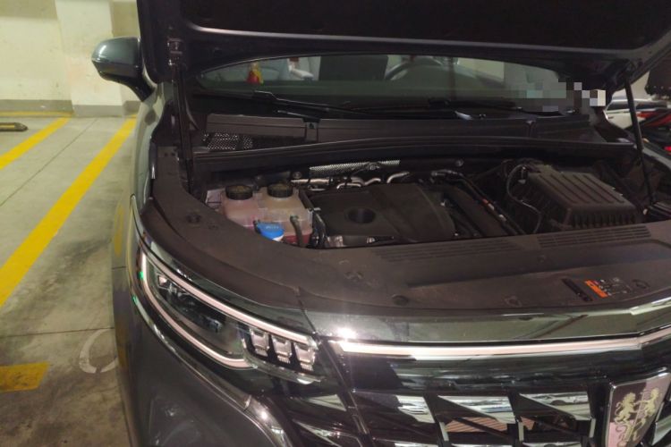 Used Roewe iMAX8 New Energy 2025 1.5T DMH Lu Zun Deluxe Edition Engine Bay Right