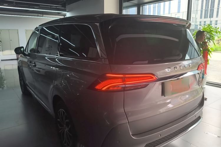 Used Roewe iMAX8 New Energy 2025 1.5T DMH Lu Zun Deluxe Edition Exterior 2