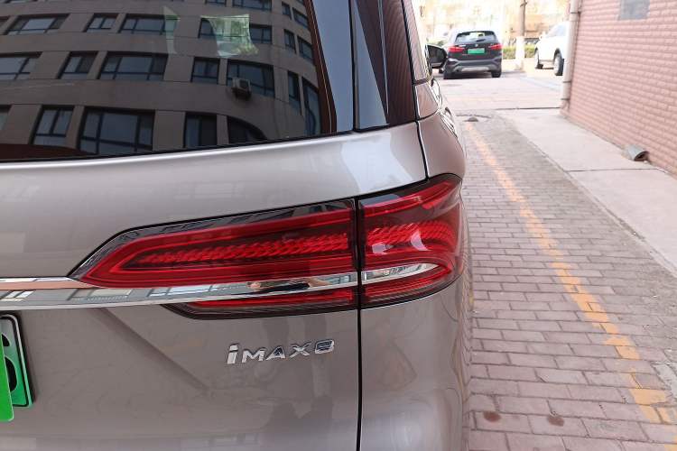 Used Roewe iMAX8 New Energy 2025 1.5T DMH Lu Zun Deluxe Edition Exterior 3