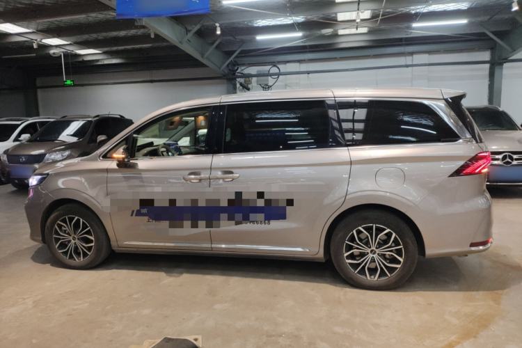 Used Roewe iMAX8 New Energy 2025 1.5T DMH Lu Zun Deluxe Edition Exterior 3