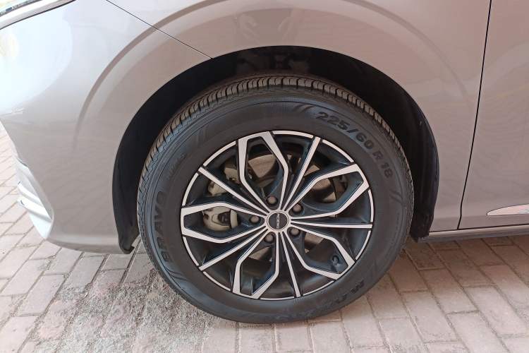 Used Roewe iMAX8 New Energy 2025 1.5T DMH Lu Zun Deluxe Edition Exterior 4