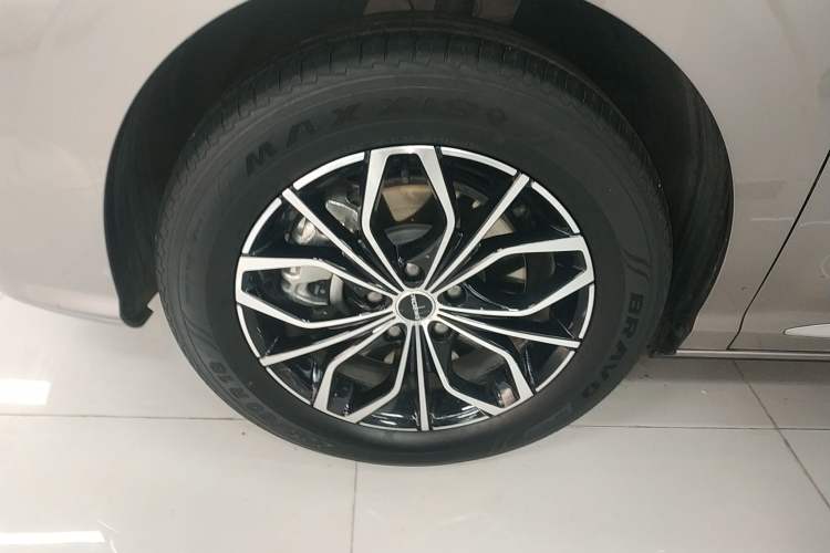 Used Roewe iMAX8 New Energy 2025 1.5T DMH Lu Zun Deluxe Edition Exterior 4