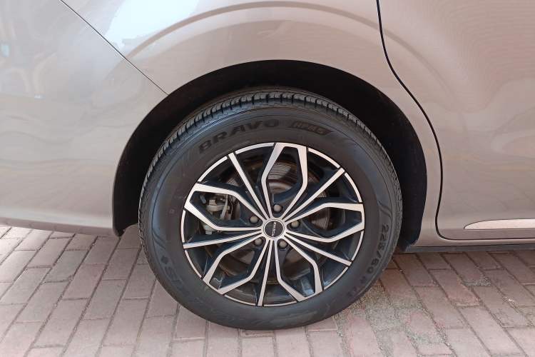 Used Roewe iMAX8 New Energy 2025 1.5T DMH Lu Zun Deluxe Edition Exterior 5