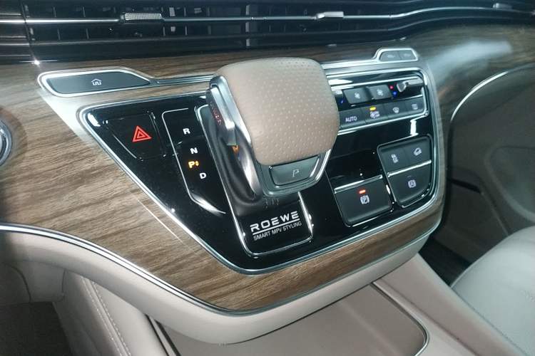 Used Roewe iMAX8 New Energy 2025 1.5T DMH Lu Zun Deluxe Edition Gear Lever