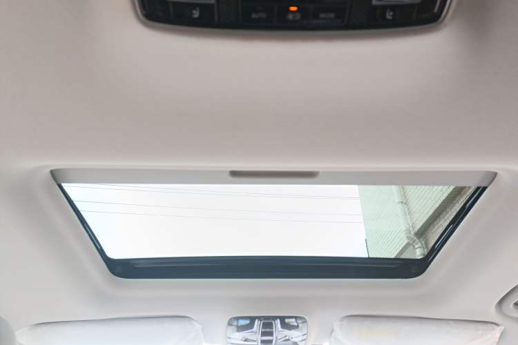 Used Roewe iMAX8 New Energy 2025 1.5T DMH Lu Zun Deluxe Edition Headliner