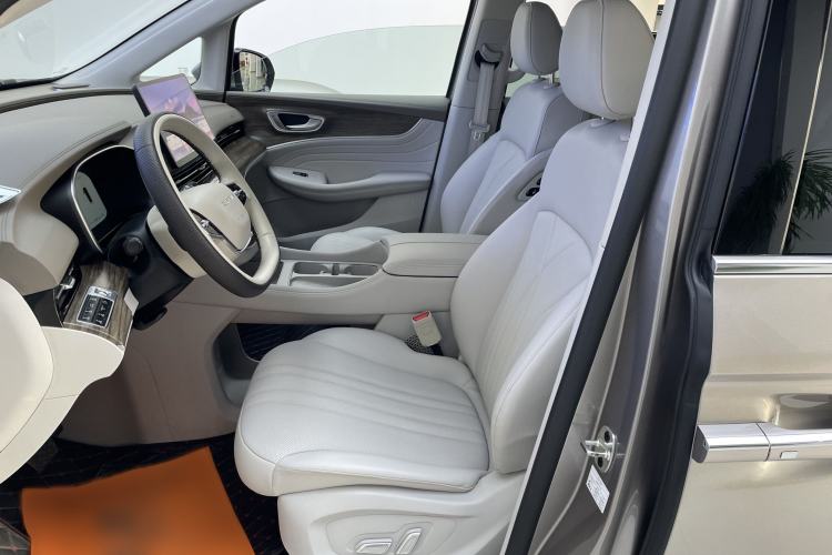 Used Roewe iMAX8 New Energy 2025 1.5T DMH Lu Zun Deluxe Edition Interior 2