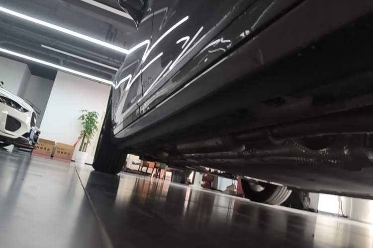 Used Roewe iMAX8 New Energy 2025 1.5T DMH Lu Zun Deluxe Edition Left Side Sill