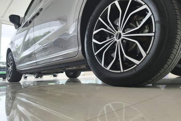 Used Roewe iMAX8 New Energy 2025 1.5T DMH Lu Zun Deluxe Edition Left Side Sill