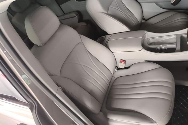 Used Roewe iMAX8 New Energy 2025 1.5T DMH Lu Zun Deluxe Edition Right Front Seat