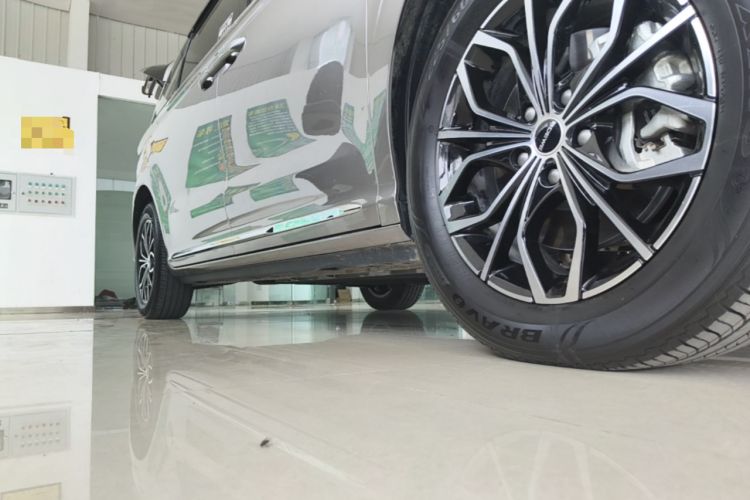 Used Roewe iMAX8 New Energy 2025 1.5T DMH Lu Zun Deluxe Edition Right Side Sill