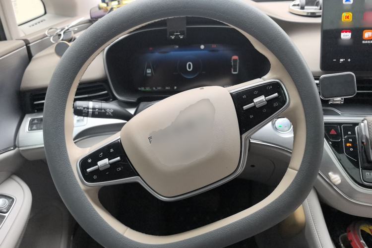 Used Roewe iMAX8 New Energy 2025 1.5T DMH Lu Zun Deluxe Edition Steering Wheel