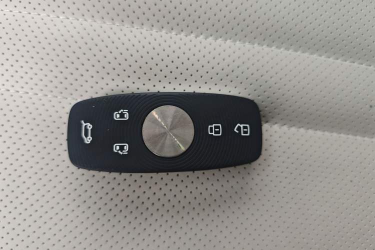 Used Roewe iMAX8 New Energy 2025 1.5T DMH Lu Zun Deluxe Edition Vehicle Key