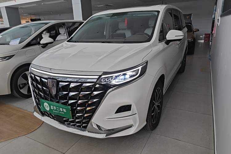 Roewe iMAX8 New Energy 2025 1.5T DMH Lu Zun Deluxe Edition - Luxury Plus