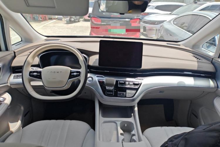 Used Roewe iMAX8 New Energy 2025 1.5T DMH Lu Zun Deluxe Edition Center Console
